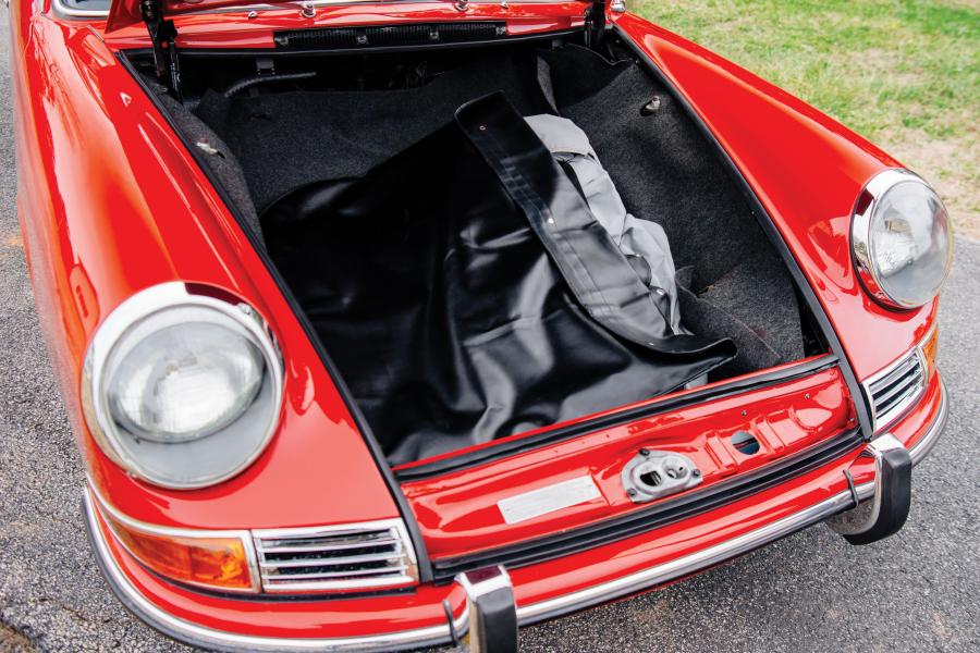 Багажник Porsche 911 2.0 Targa (901) 1966 года  (NA) (фото 20 из 35)